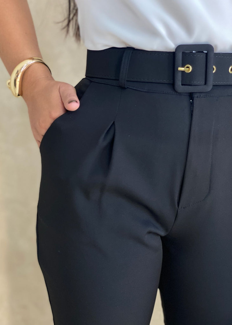 Calça Alfaiataria Modelo Skinny Acompanha o Cinto